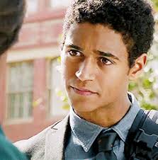 He looks max 5'9 3/8 in the second pic. Pin On Harry Potter