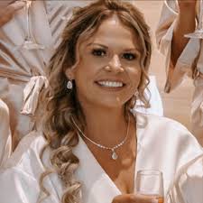 Amanda Andrews (@amanda.mccracken.370) • Facebook