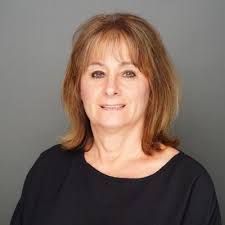 Hi LinkedIn, sharing a quick life update! Back in May, I took a big step  and moved to New York City with my partner. The decision was bittersweet—I  wasn't quite ready to