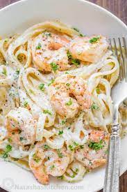 You can make this alfredo sauce , and we'll show you how—and just how easy it is.most alfredo recipes are heavy with cream, and the fat in the cream mutes the flavors of anything else remove pasta from heat, add cooked shrimp to pasta, and season with freshly ground black pepper, if desired. Creamy Shrimp Pasta Reminds Me Of My Favorite Dish At Olive Garden With Plump Juicy Shrimp And The Easies Creamy Shrimp Pasta Best Shrimp Recipes Pasta Recipes