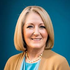 Don't Write My Obituary Just Yet: Inspiring Faith Stories for Older Adults  eBook : Buchanan, Missy: Amazon.in: Kindle Store