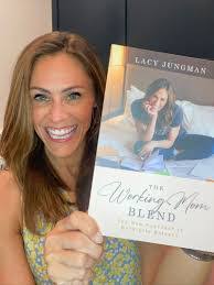 Elizabeth Mckelvey's Instagram, Twitter & Facebook