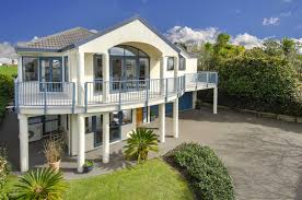 Properties for sale and rent in miri (established since 2008). Rothesay Bay 2 9 Miri Road Harcourts Milford Harcourts