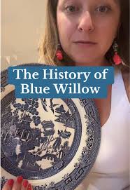 Blue Willow Tucker