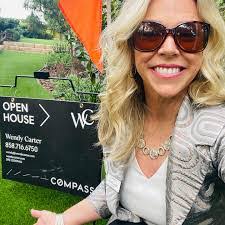 Kay Vandyke's Instagram, Twitter & Facebook