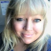 Beth Lockard's Instagram, Twitter & Facebook