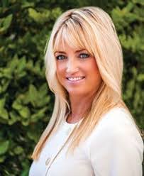 Dawn Tillett's Instagram, Twitter & Facebook