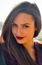 Paula Malek's Instagram, Twitter & Facebook