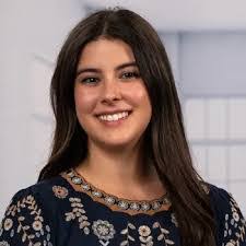 Lori Coon's Instagram, Twitter & Facebook