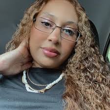 Visiting Duck, North Carolina? The Fudgery is one of those must-stop spots  if you love soft served & traditional ice cream, hand-crafted fudge,  caramel apples, milkshakes, and Rice Krispy treats. If you've