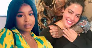 It looks like lil wayne has a new girlfriend! Lil Wayne S Daughter Reginae Tells Dad And New Gf Denise Bidot To Get A Room After Public Pda Pic