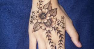 Scopri ricette, idee per la casa, consigli di stile e altre idee da provare. Terkini 39 Gambar Henna Bentuk Love
