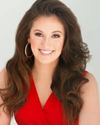 Alexandra Applegate's Instagram, Twitter & Facebook