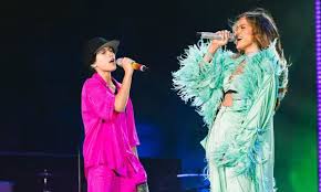 Jennifer Lopez presenta con género no binario a su hija