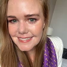 I think we can all agree that women in marketing ROCK, yes? In honor of  Women's Day, tag a woman marketer (or two, or more!) who you consider  yourself lucky to know.