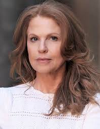 Suzanne Neff's Instagram, Twitter & Facebook