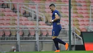 ذكر تقرير صحفي اليوم الأربعاء، أن نادي النصر السعودي لكرة القدم، سيفقد جهود مهاجمه المغربي عبد الرزاق حمد الله، لمدة أسبوعين. Ø£Ø®Ø¨Ø§Ø± Ù†Ø§Ø¯ÙŠ Ø§Ù„Ù†ØµØ± Ø­Ù…Ø¯Ø§Ù„Ù„Ù‡ Ù„Ø§Ø¹Ø¨ Ø§Ù„Ù†ØµØ± ÙŠØµÙ„ Ø¥Ù„Ù‰ Ø§Ù„Ø±ÙŠØ§Ø¶ Ø³Ø¨ÙˆØ±Øª 360