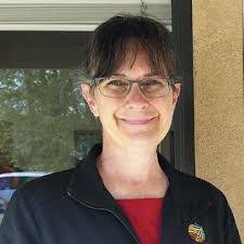 Lian Lloyd's Instagram, Twitter & Facebook