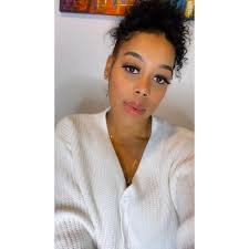 I really hope it's no hold ups next year 🤦🏽‍♀️