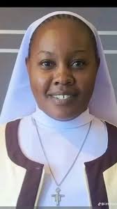 Kijana aliyefahamika kwa jina la Daniel Mussa Mageni (27) mkazi wa wakata  ya Kitangili Manispaa ya Shinyanga mkoani humo amefariki kwa kukosa hewa  baada ya kupigwa na shoti ya umeme wakati akijaribu