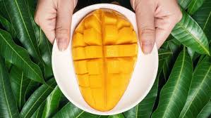 Tingginya kadar gula darah pada penderita diabetes merupakan tanda bahwa tubuh tidak mampu secara normal menghasilkan insulin yang cukup. Bolehkah Penderita Diabetes Makan Buah Mangga