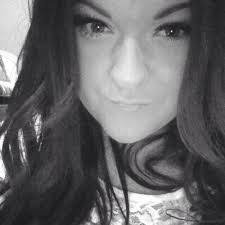 Trisha Oakley's Instagram, Twitter & Facebook