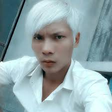 Chàng phụ hồ triệu view YouTube đổi đời mua xe sang, xài hàng hiệu