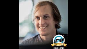 Our very own, Salesforce Hall of Fame member Simon Lawrence celebrates 10  years at Desynit! Here's to many more, Simon! 🎉 🎉 🎉