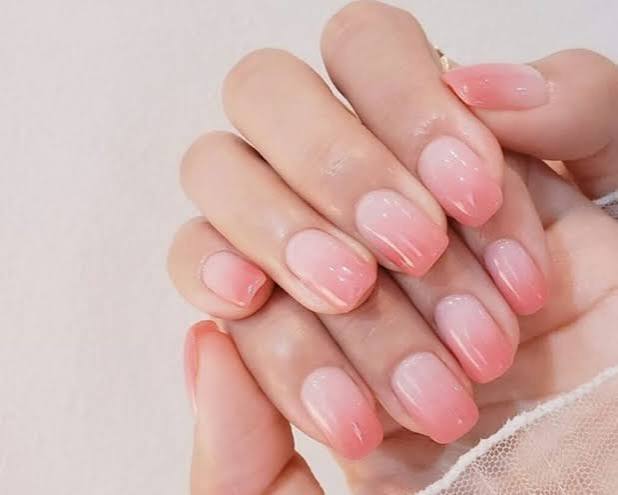 Sơn gel móng tay bền màu