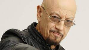 Mi chiamo antonia e attraverso questo blog voglio farvi rivivere emozioni vecchie e nuove. Enrico Ruggeri Remembers The Difficult Times And Drugs This Is How He Came Out Ruetir