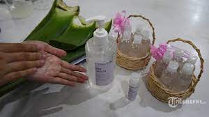 Nah, kalau tujuan kalian adalah untuk membuat stiker wa, monggo dilanjut ke tutorial cara membuat stiker wa sendiri dari foto. Cara Mudah Membuat Hand Sanitizer Di Rumah Untuk Cegah Virus Corona Tribunnews Com Mobile