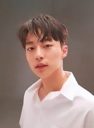 It is weird to see bae in hyuk as a cold second lead tho. Bae In Hyuk 1998 Asianwiki