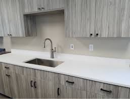 Thats 6k before you cut anything, as the average sized kitchen needs 2 slabs. Willow White Quartz From Lg Hausys Stone Slab Marble Online White Marble