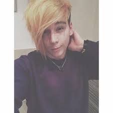 Get inspired by emo hairstyles for guys with these 10 different looks that are perfect for 2020. Emo Undercut Hairstyle Novocom Top