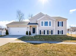 10116 Canoe Cir Galesburg Mi 49053 Mls 20011060 Zillow In 2020 Zillow Galesburg House Styles