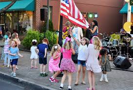 50 Free Things To Do With Long Island Kids This Summer Mommy Poppins Things To Do With Kids Free Things To Do Free Things Things To Do