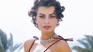 Sofia scicolone, sofia villani scicolone, sophia lazzaro. In Honor Of Sophia Loren S Birthday Here Are 7 Ways To Dress Like A Bombshell This Fall Vogue