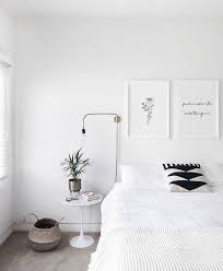 Plants will give your minimal bedroom a natural and homely look. 24 Minimalist Dorms That Will Have You Drooling Savvycollegegirl