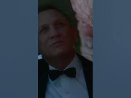 JAMES BOND & QUEEN ELIZABETH Parachuting at London Olympics