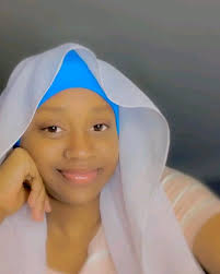 uwanja ukiwa kubwa unazunguka tu bila kufunga bao ... Manchester United 📍