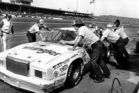 Greg biffle was, but shortly after the much like jeff gordon last week at indianapolis, dale earnhardt jr. Dale Earnhardt Sr Driver Of The Wrangler Ford Thunderbird Comes In Ford Thunderbird Dale Earnhardt Nascar Pit Stop