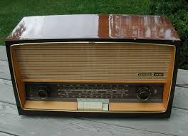 Inspiration Grundig 2440 Antique Radio Vintage Radio Antique Radio Auction