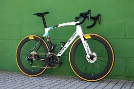 6 907 Likes 40 Comments Ag2rlamondiale Pro Cyclingteam Ag2rlamondiale Procyclingteam On Instagram Velos 2020 Romain Bardet Idees Velo Velo De Route