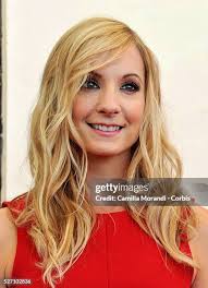 324 Joanne Still Photos & High Res Pictures