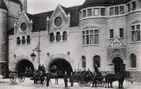 Enligt räddningstjänsten är det återvunnen plast som brinner. Fil Gavle Brand 1900 Jpg Wikipedia