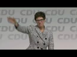 Wenn er ein offizielles amt als bundesminister oder kanzlerkandidat übernimmt, müsste er dort seinen posten niederlegen. Funny Animal Videos El Reto De Akk Al Frente De La Cdu