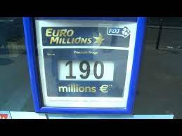 5 bons numéros et 2 a ce jour le plus gros gain de l'histoire est de 190 millions d'euros! Cagnotte Record D Euro Millions De 190 Millions D Euros En Jeu Youtube