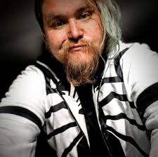 What motivates your character to adventure in DnD?