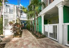 Mornings bring a complimentary continental breakfast followed by a dip in the heated pool or whirlpool spa. Almond Tree Inn Key West Florida Keys Marathon Florida Keys Tv88
