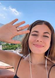 Hello everyone, nice to meet you, Davide. From September I will be an  Erasmus student in Lisbon (for 9 months). I am looking for accommodation  and considering all possibilities. If you know